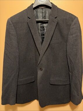 Express Men’s Gray Houndstooth “Photographer” Sport Coat